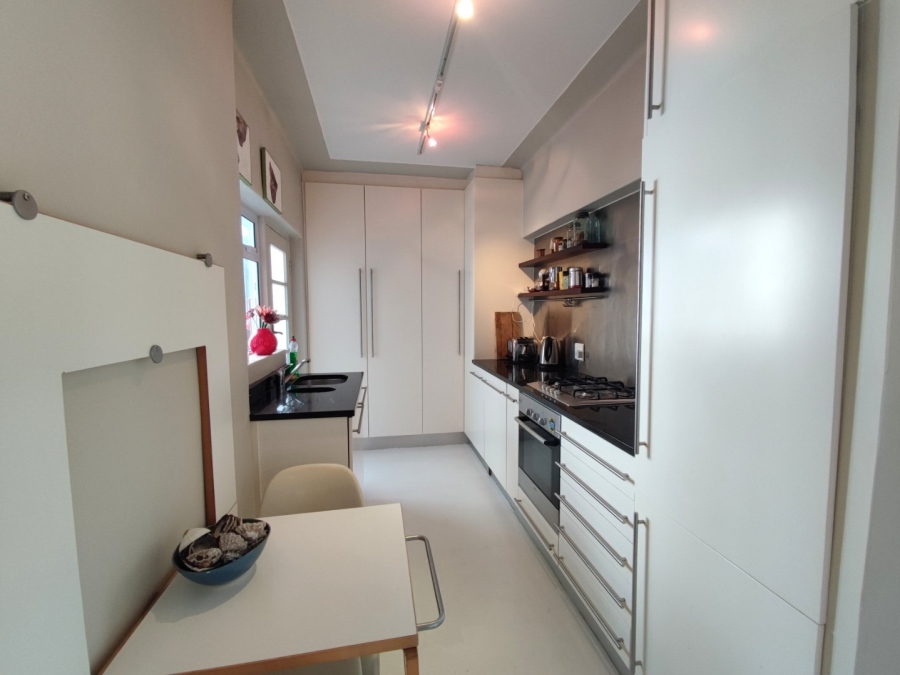 To Let 2 Bedroom Property for Rent in Sea Point Western Cape